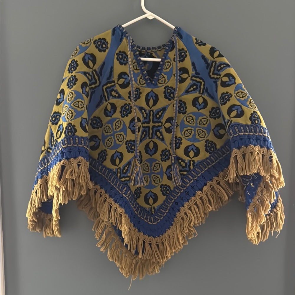 1970’s Vintage Woven Poncho